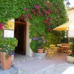 Du Soleil Hotel